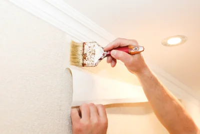 Pose de papier peint à Juilles — revêtements muraux et toiles de verre